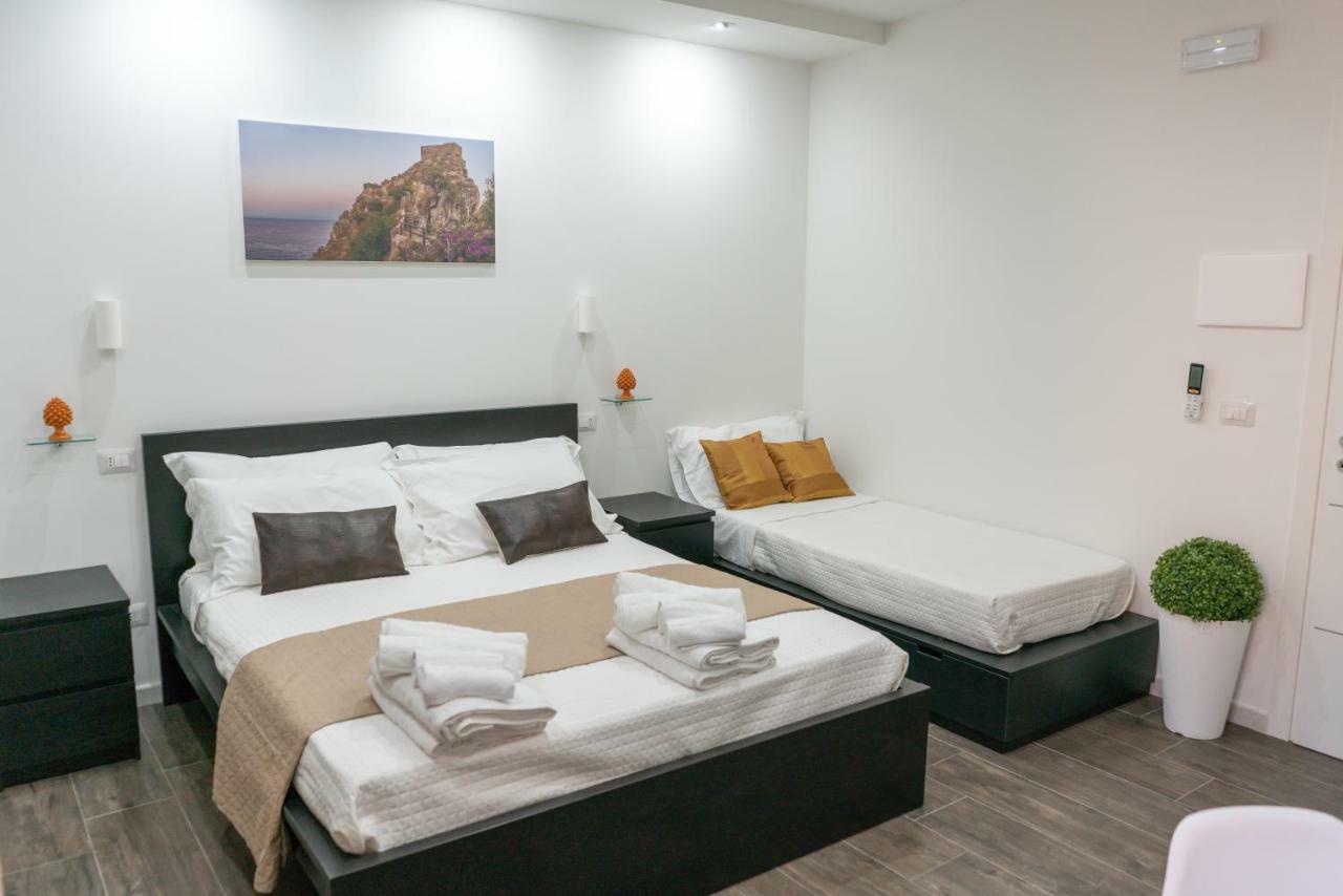 Marranzanu Rooms Санта Тереза ди Рива Екстериор снимка