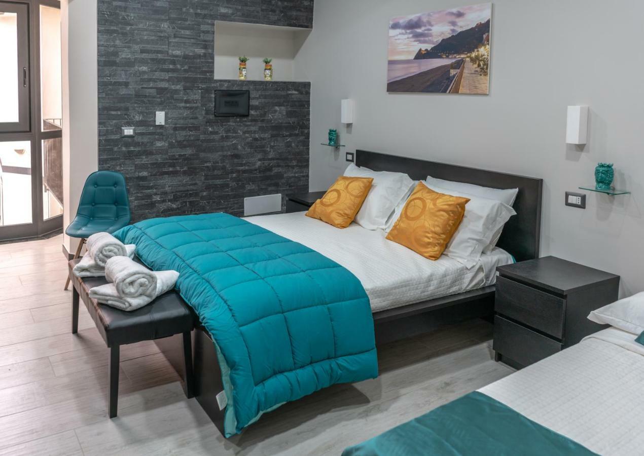 Marranzanu Rooms Санта Тереза ди Рива Екстериор снимка
